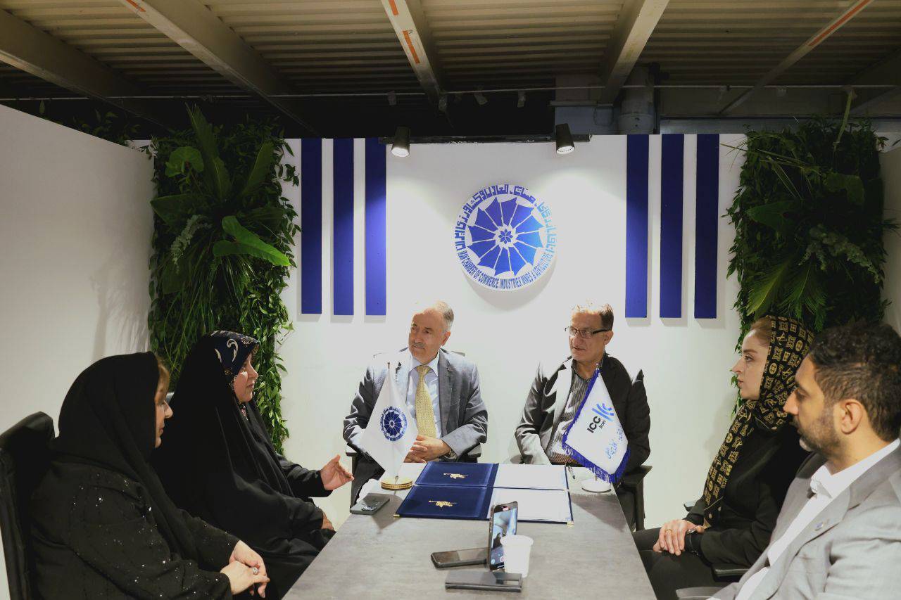 امضای تفاهم نامه‌ای برای ایجاد صنعت سبز در خوزستان و کاهش آلاینده‌ها