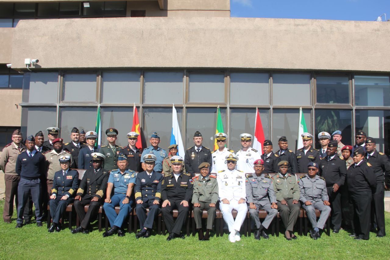 *** برگزاری نشست توجیهی رزمایش مرکب دریایی بریکس در آفریقای جنوبی *** برگزاری نشست توجیهی رزمایش مرکب دریایی بریکس در آفریقای جنوبی