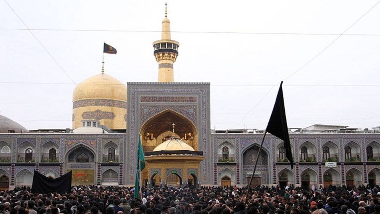 ورود بیش از پنج و نیم میلیون زائر  به مشهد مقدس