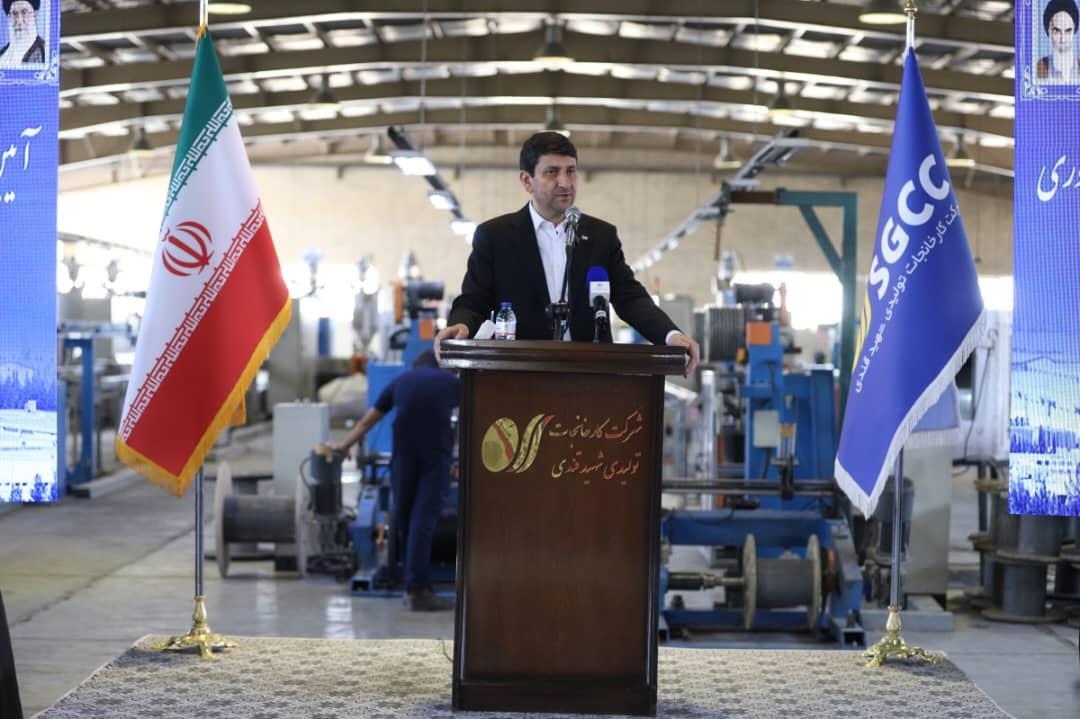 تأکید بر نقش فناوری اطلاعات بهعنوان پیشران اقتصاد و صنایع مختلف تأکید بر نقش فناوری اطلاعات بهعنوان پیشران اقتصاد و صنایع مختلف