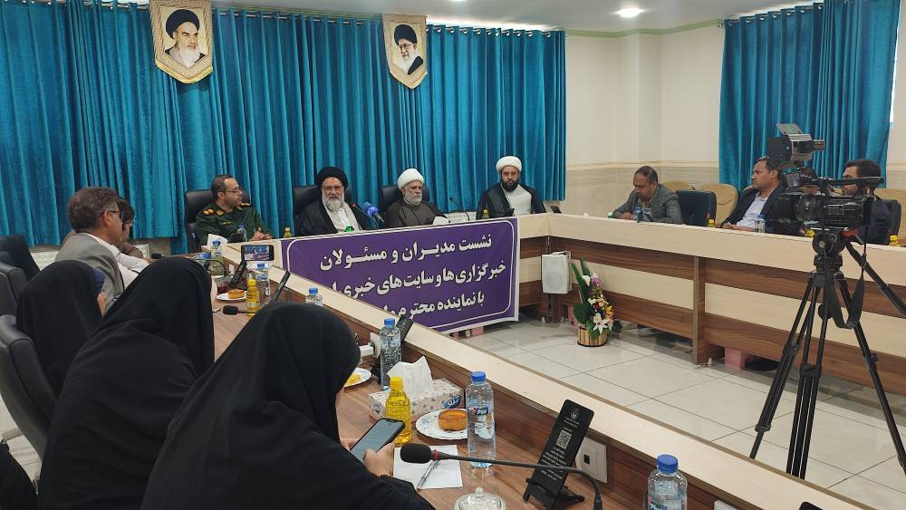 رسانه‌ها پل ارتباطی مردم و مسئولان هستند