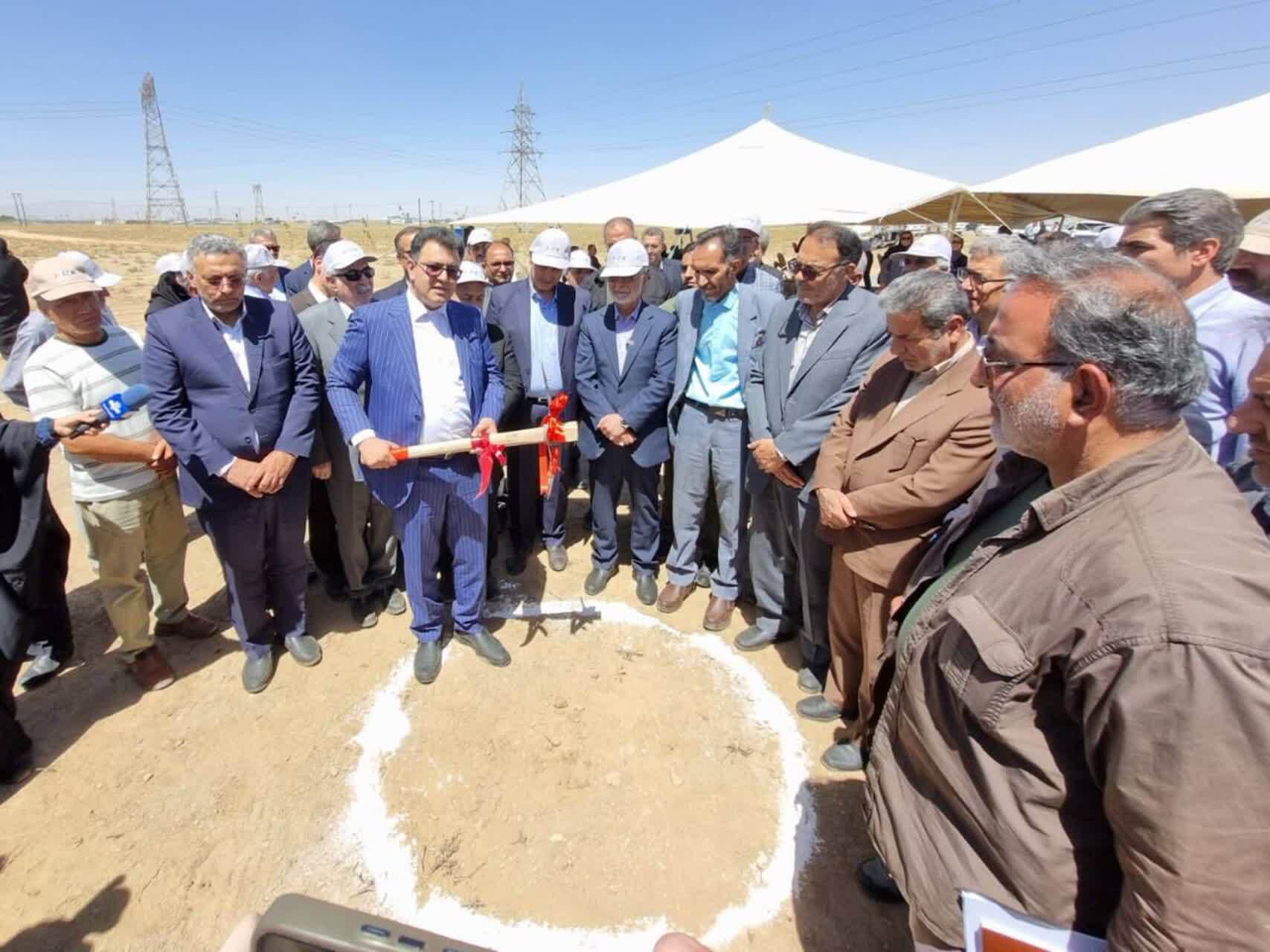 آغاز عملیات اجرایی نیروگاه خورشیدی امیرکبیر