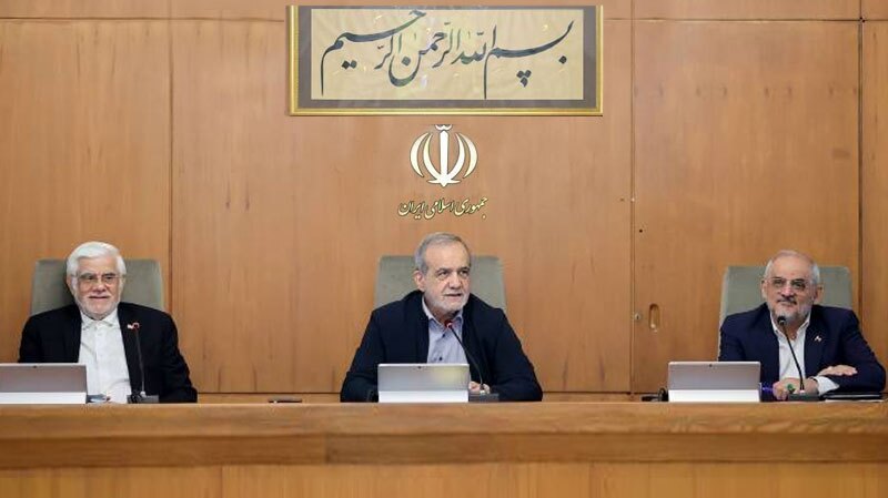 ارائه گزارش تأمین مسکن آسیب‌دیدگان جنگ در هیئت دولت