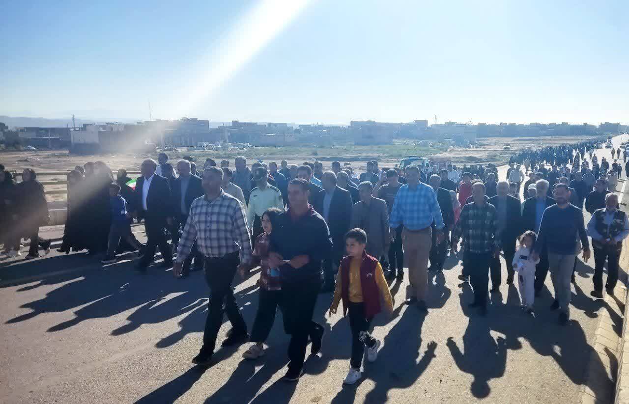 برگزاری همایش پیاده روی هفته دفاع مقدس در پلدشت برگزاری همایش پیاده روی هفته دفاع مقدس در پلدشت