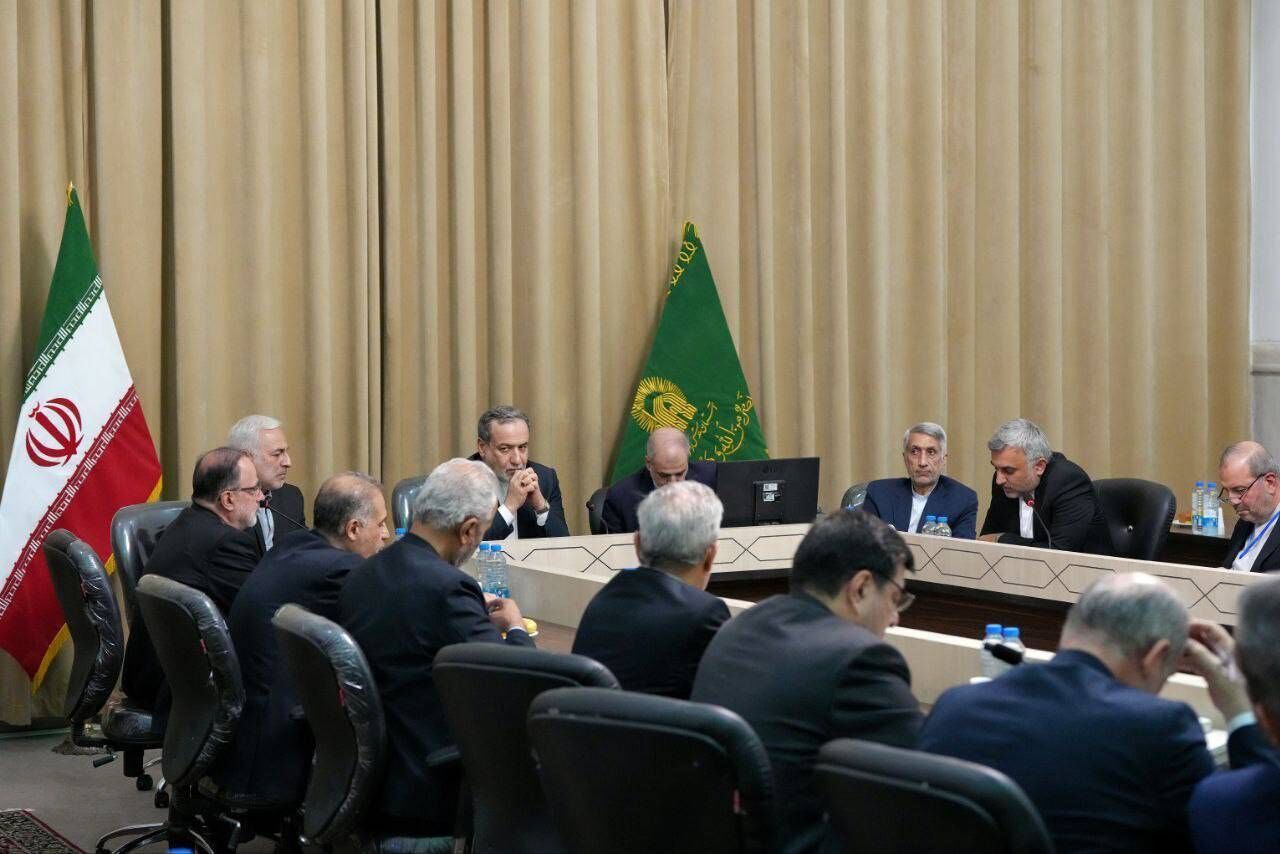 دیدار وزیر امور خارجه با نخبگان خراسان رضوی در مشهد