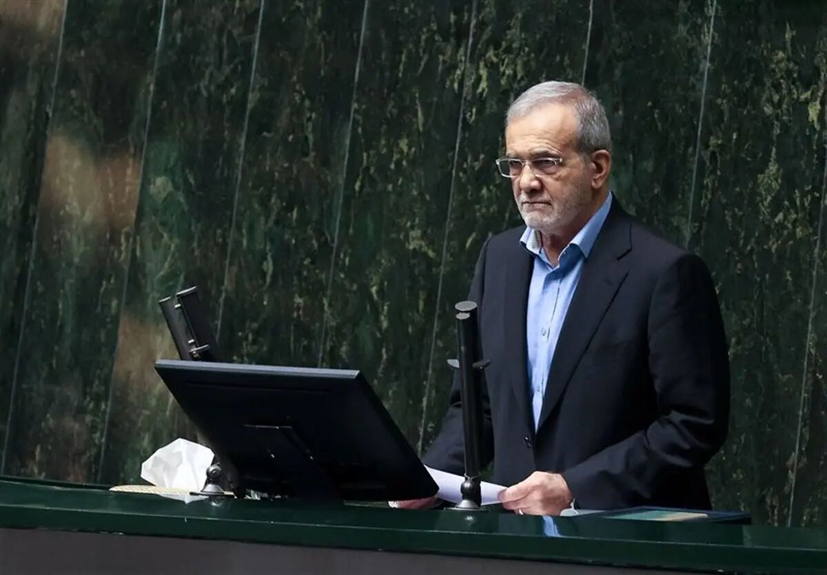 رئیس جمهور: مجلس به کوچک شدن دولت کمک کند