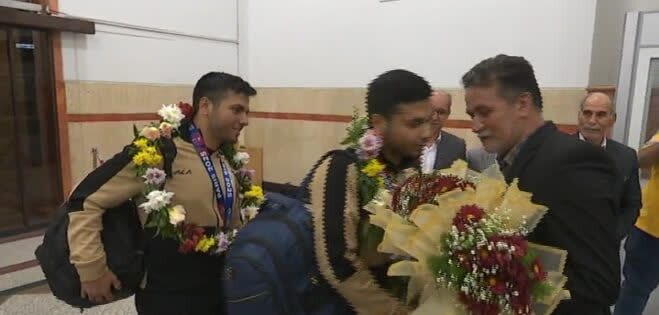 استقبال از نایبقهرمانان جهانی جودو در فرودگاه بینالمللی یزد استقبال از نایبقهرمانان جهانی جودو در فرودگاه بینالمللی یزد