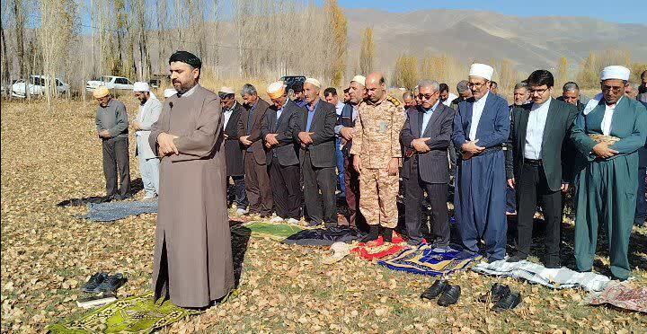 برگزاری نماز باران در قطور