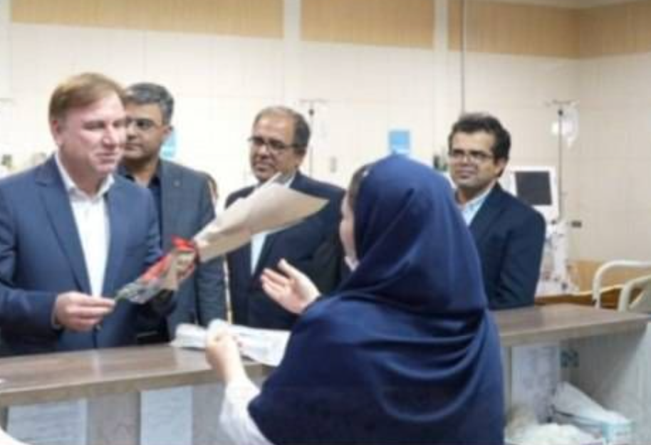 تجلیل استاندار بوشهر از پرستاران