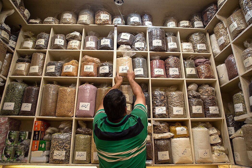 هشدار معاونت غذا و داروی اهواز درخصوص فعالیت مشکوک عطاری‌های غیرمجاز