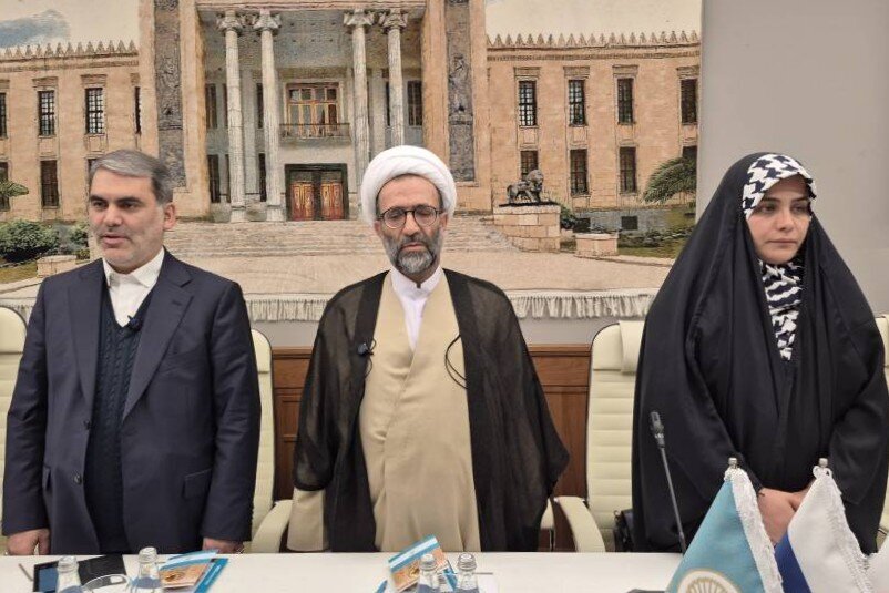 زنگنه: همکاریهای تهران و مسکو میتواند قدرت جدید شرق را شکل دهد زنگنه: همکاریهای تهران و مسکو میتواند قدرت جدید شرق را شکل دهد