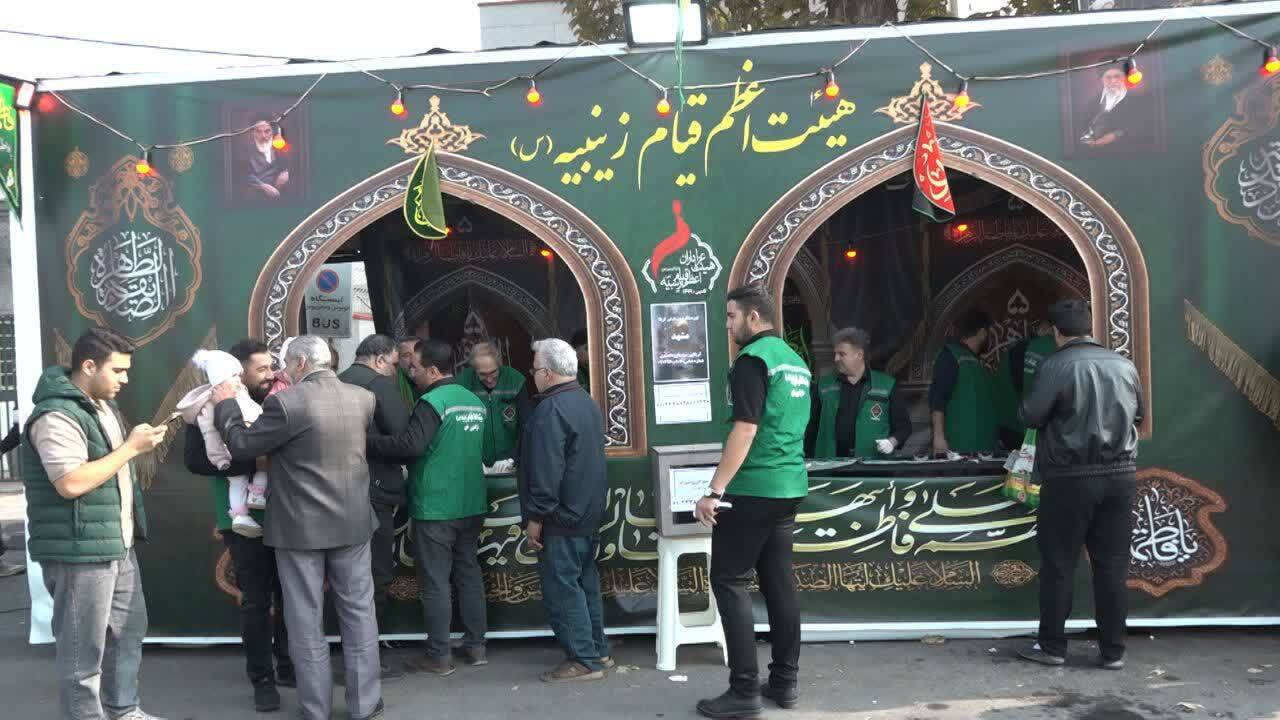 ابراز ارادت مردم خوی به حضرت فاطمه زهرا سلام الله علیها با برپایی تکایا و ایستگاه‌های صلواتی