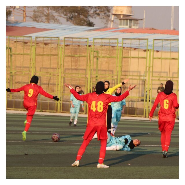 شکست تیم فوتبال زنان فولاد خوزستان در لیگ یک